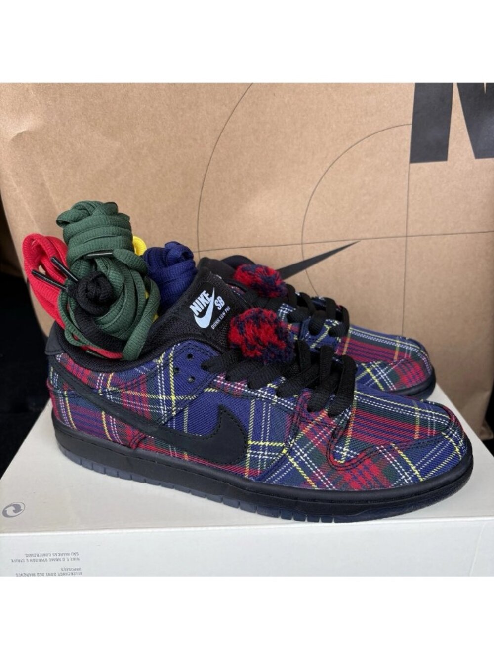 NEW Nardwuar x Nike Dunk SB Low Tam O' Shanter Hat II1493-600 Men Size 7.5